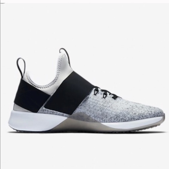 Nike Shoes - Nike Air Zoom